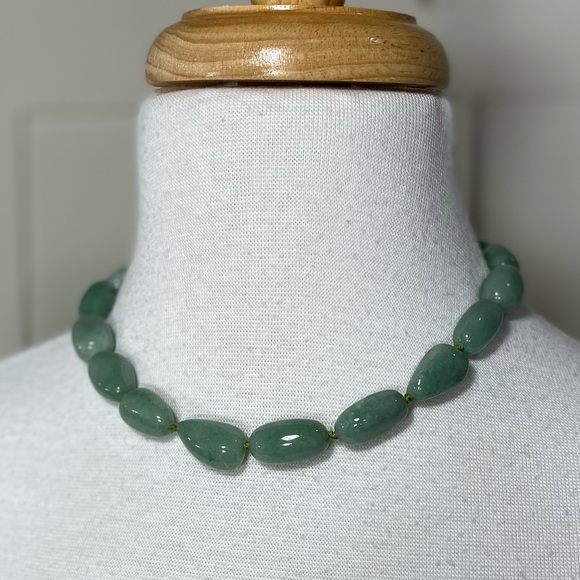 Natural Stone Green Jade? Collar Beaded Necklace - Picture 2 of 11